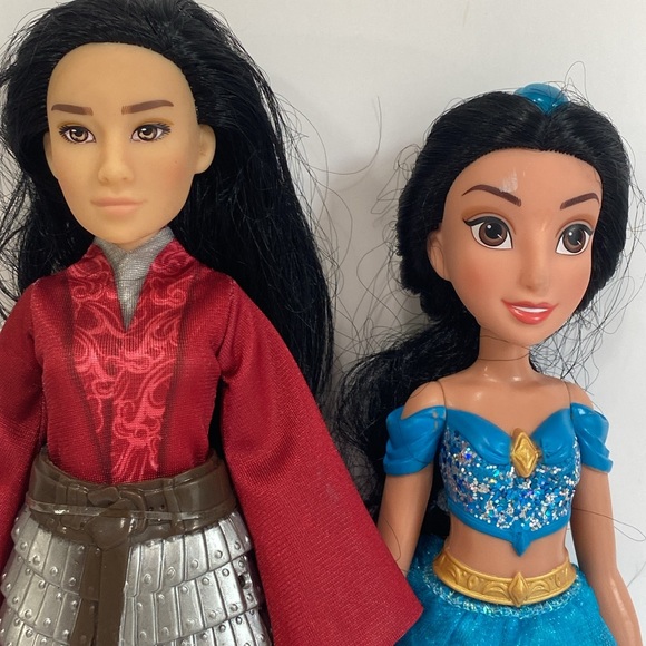 DISNEY PRINCESS BUNDLE - Picture 7 of 12